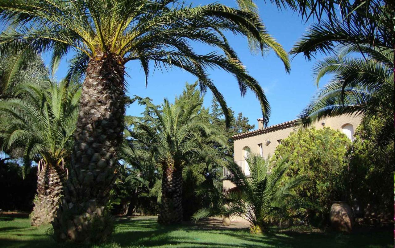 Camp De Base Dei Marres Hotel Ramatuelle Bagian luar foto