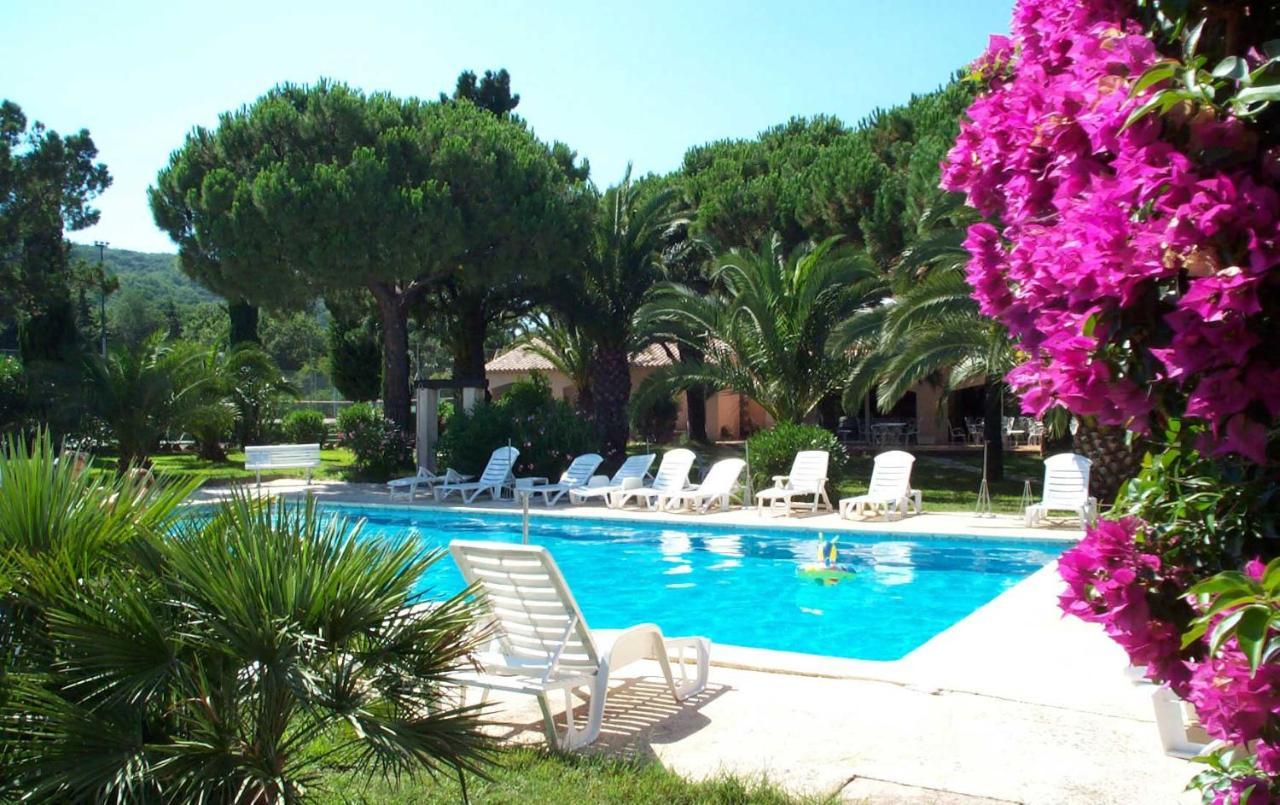 Camp De Base Dei Marres Hotel Ramatuelle Bagian luar foto