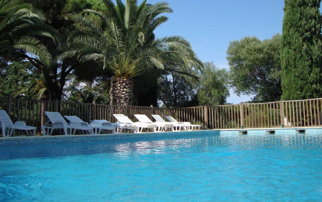 Camp De Base Dei Marres Hotel Ramatuelle Bagian luar foto