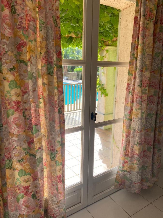Camp De Base Dei Marres Hotel Ramatuelle Bagian luar foto