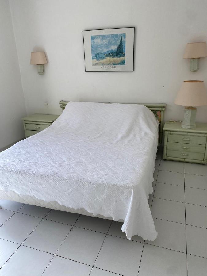 Camp De Base Dei Marres Hotel Ramatuelle Bagian luar foto