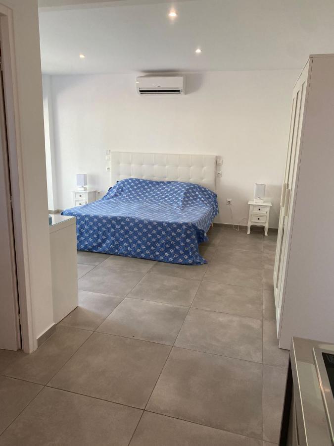 Camp De Base Dei Marres Hotel Ramatuelle Bagian luar foto